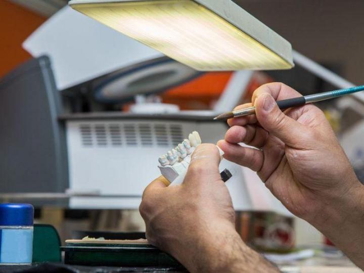 Custom dentures Boisbriand